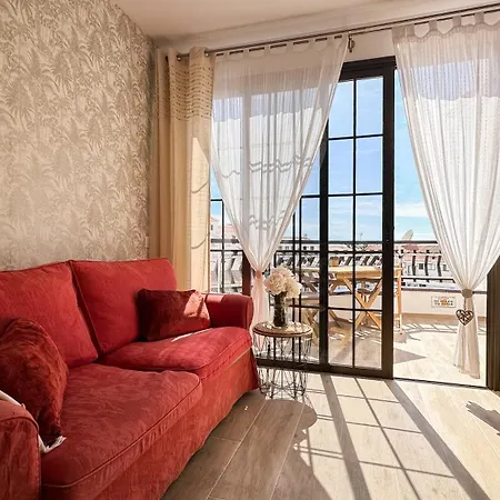 Daire Diamond Roof Apartment In Los Cristianos *
